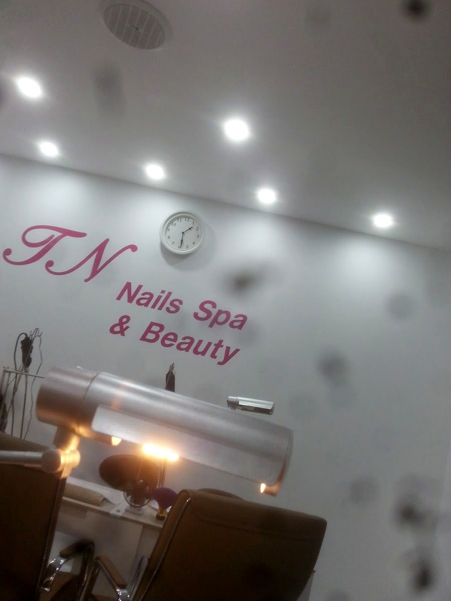 TN Nails spa interior